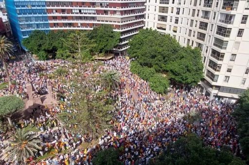 El PP logra celebrar un pleno en defensa de la Constitución, el mismo día que el Congreso debate sobre la amnistía