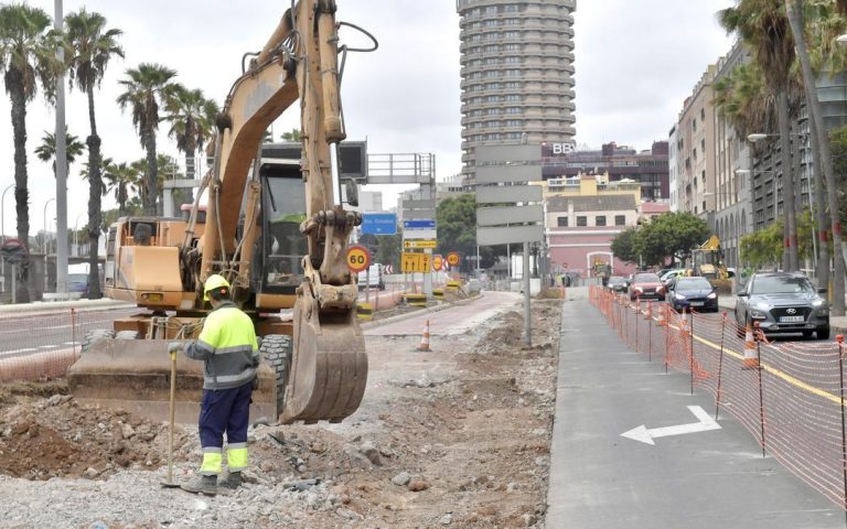 El PP advierte a Darias de que la asfixia del tráfico en La Isleta no tiene precedentes ni informes de movilidad que la avalen
