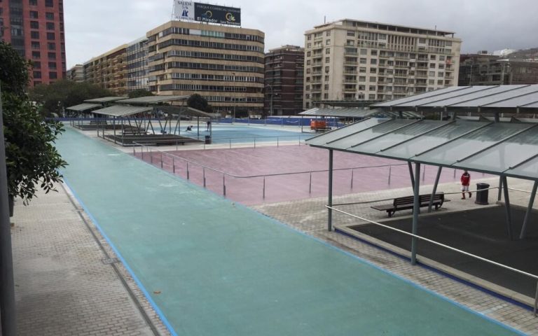 El PP solicita el vallado de la cubierta de El Hoyo, la instalación de cámaras y la presencia permanente de seguridad tras el enésimo robo con violencia