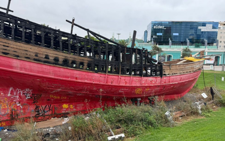 El PP activa una estrategia administrativa para forzar la retirada de la carabela La Niña ante la “inacción” de Carolina Darias