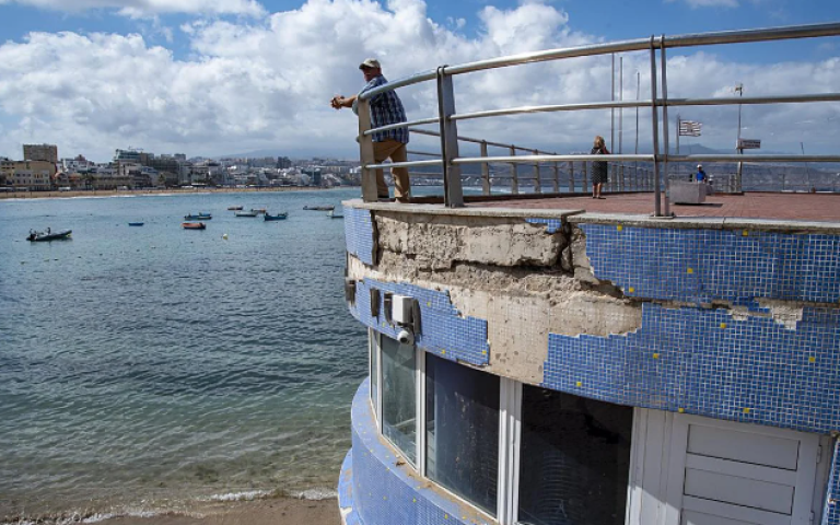 El PP denuncia que los problemas estructurales de La Puntilla y el estado de Las Canteras simbolizan el colapso de la ciudad tras casi 12 años de gobiernos socialistas